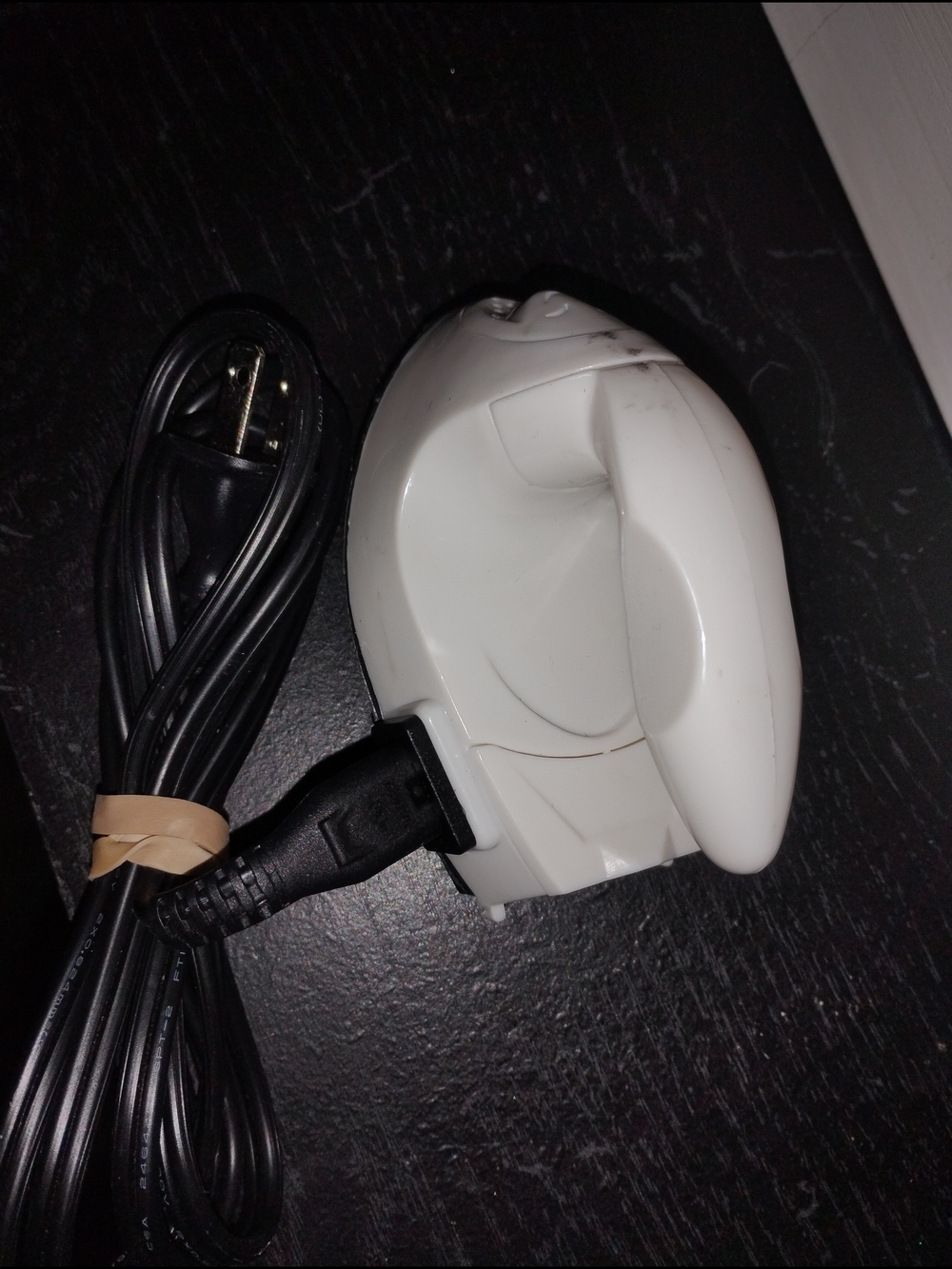 White Electric Handheld MINI IRON with Power Cord